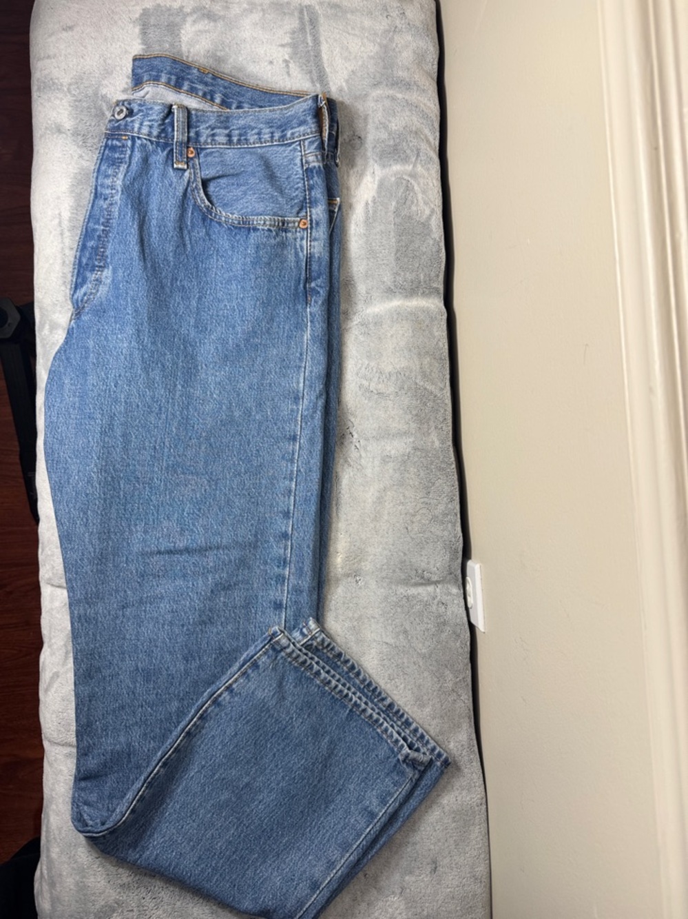 Levi's 501 Original Fit Button Fly Jeans Men's 38x32 - Picture 3 of 4